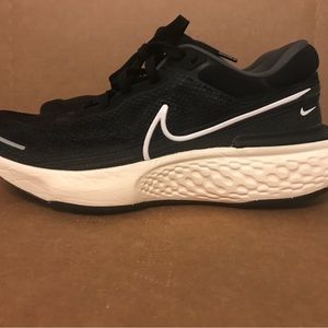 Nike zoomx invincible run size 11 mens